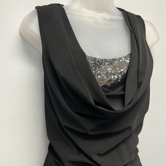 Scarlett Scoop Neck Peek a Boo Sequined Dress Size 8 - Picture 3 of 9